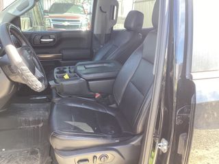 2021 Chevrolet Silverado 1500 4WD Crew Cab Short Bed RST - Interior Front Seat Image